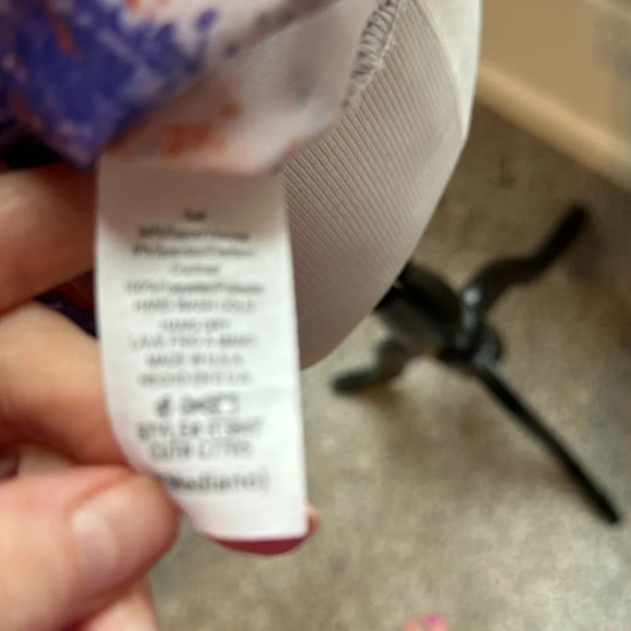 Staccato Mixed Media, Hi-lo Top, Medium, Like new condition - Picture 6 of 6